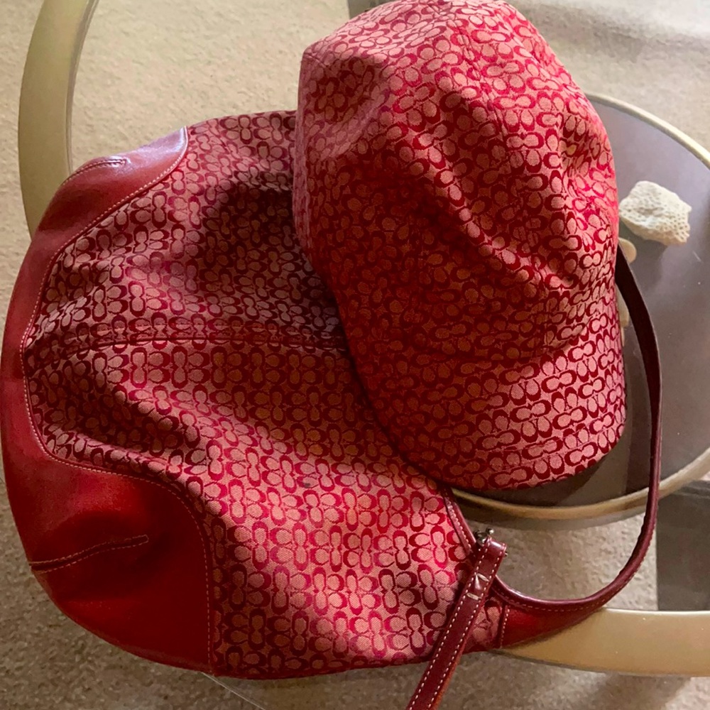 Handbag & baseball hat